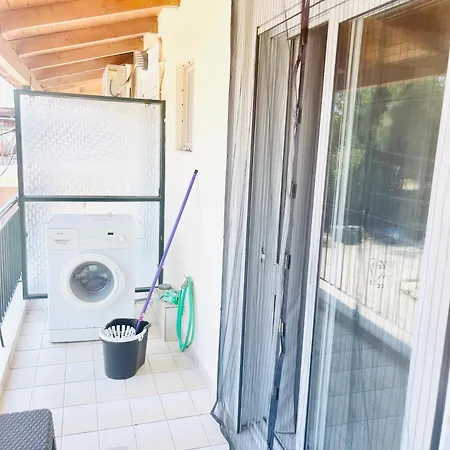 Teo's 2 Persons Deluxe Apartmán Patras