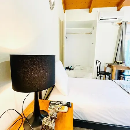 Teo's 2 Persons Deluxe Lägenhet