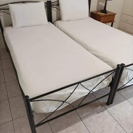 Teo's 2 Persons Deluxe Lägenhet *